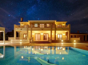 Villa Protaras Deluxe Fabulous and luxurious 7BDR Villa Close to Fig tree Bay Beach